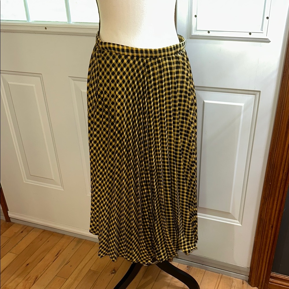 Mustard Seed Black and Yellow Pleated Midi Skirt